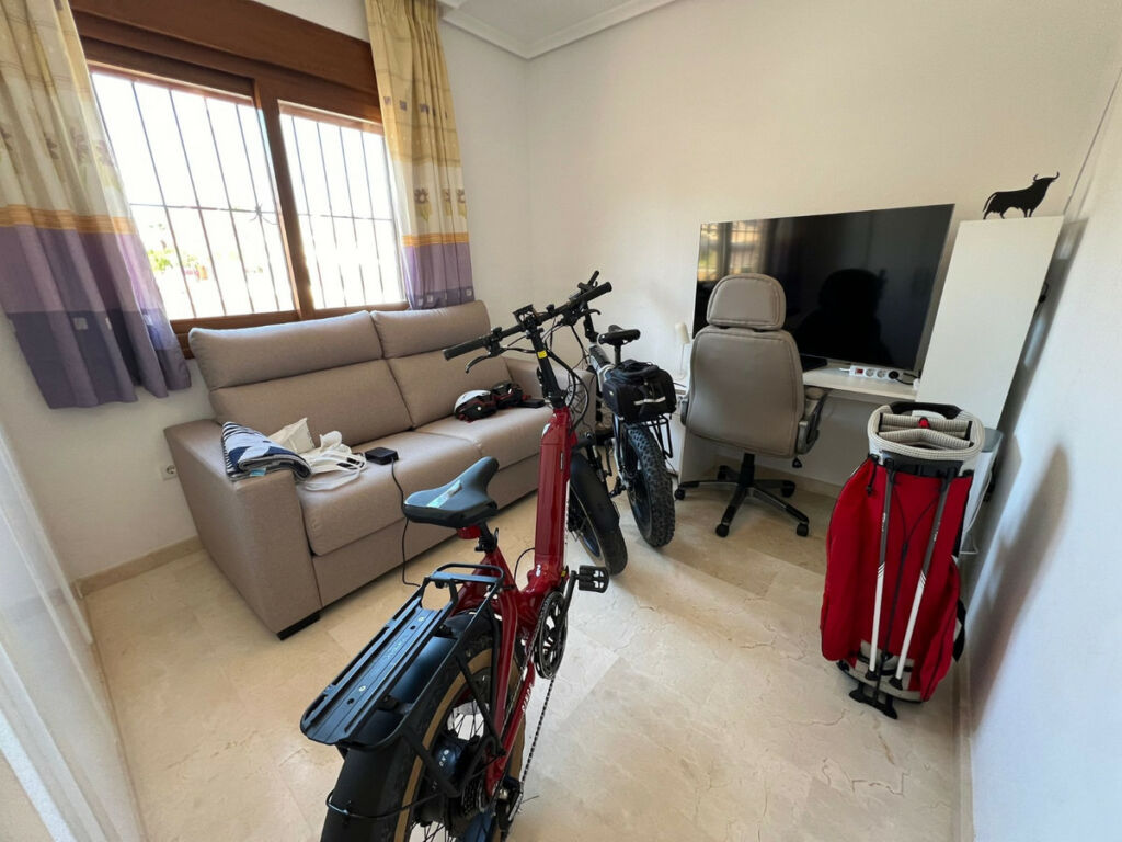 Detached Villa Villamartin Alicante - image 13