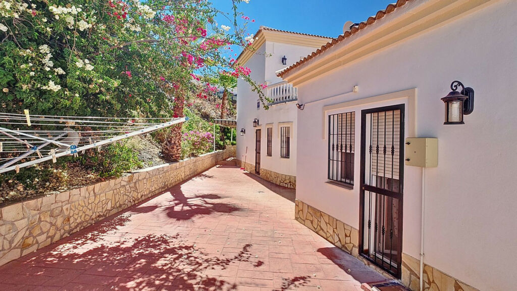 Detached Villa Arenas Málaga - image 13