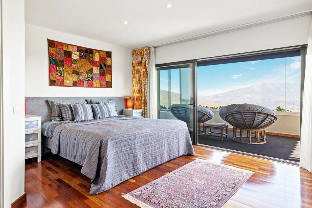 Detached Villa Marbella Málaga - image 13