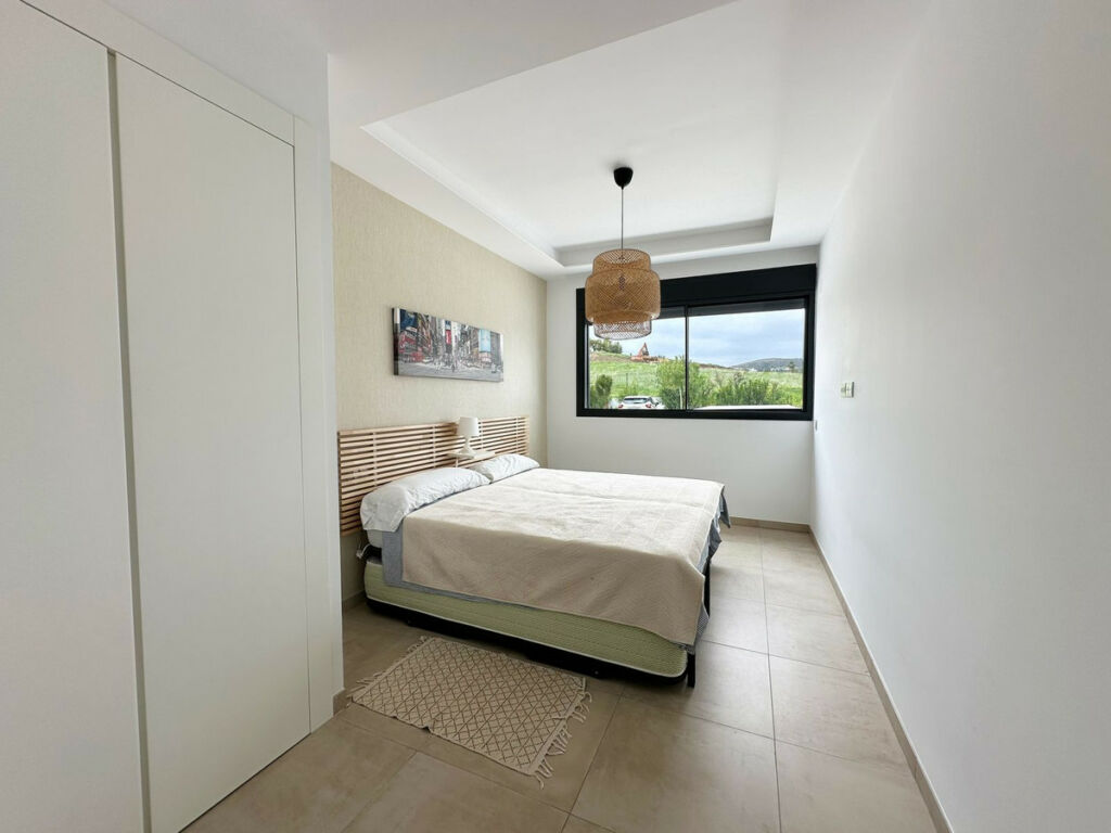 Middle Floor Apartment Estepona Málaga - image 13