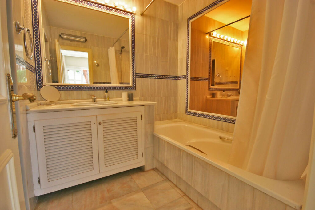 Duplex Estepona Málaga - image 13