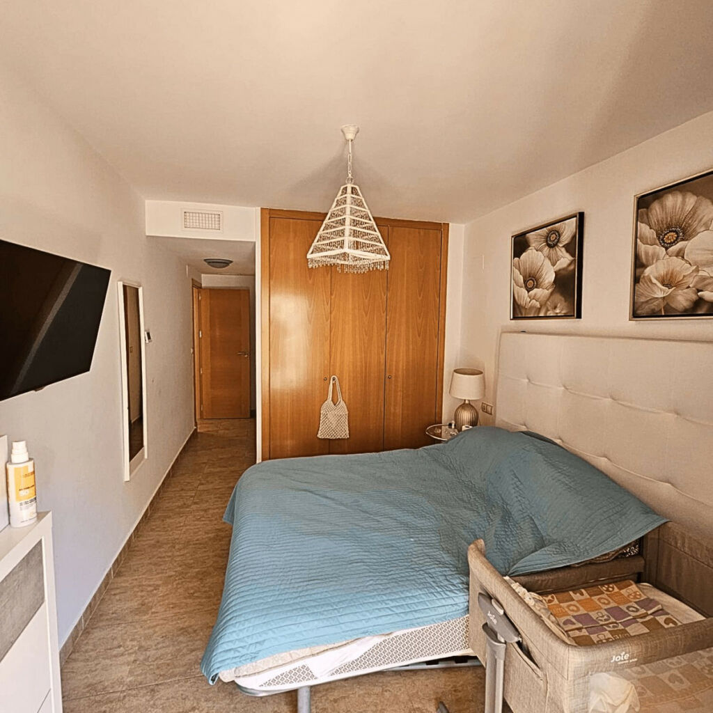 Middle Floor Apartment Estepona Málaga - image 13