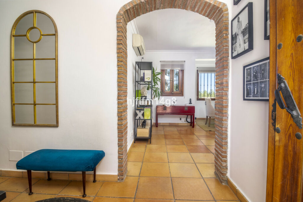 Detached Villa Benahavís Málaga - image 14