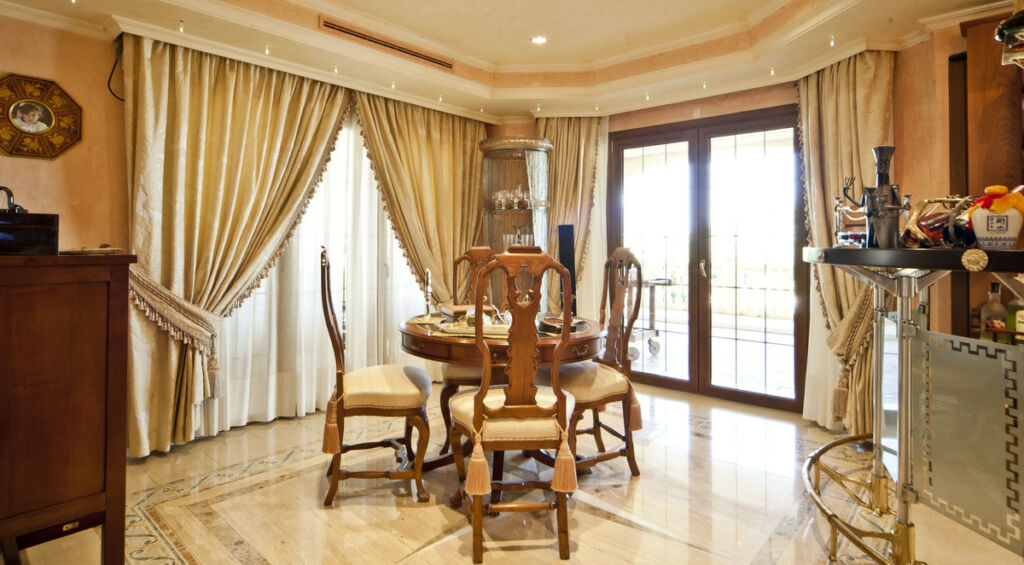 Detached Villa Puerto Banús Málaga - image 14
