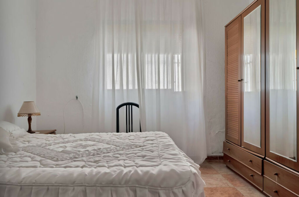 Detached Villa La Línea Cádiz - image 14