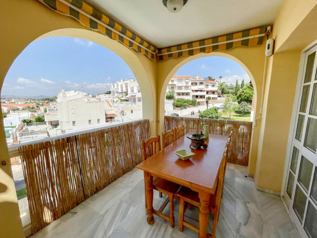 Detached Villa Fuengirola Málaga - image 16