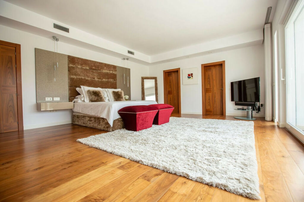 Detached Villa San Roque Club Cádiz - image 13