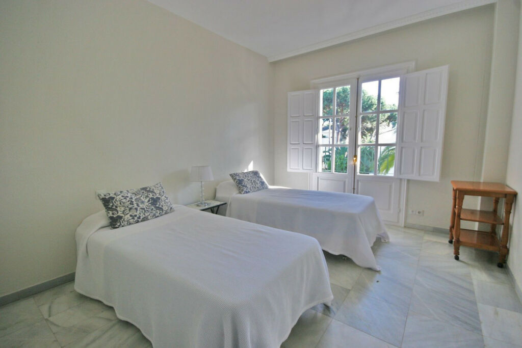Duplex Estepona Málaga - image 14