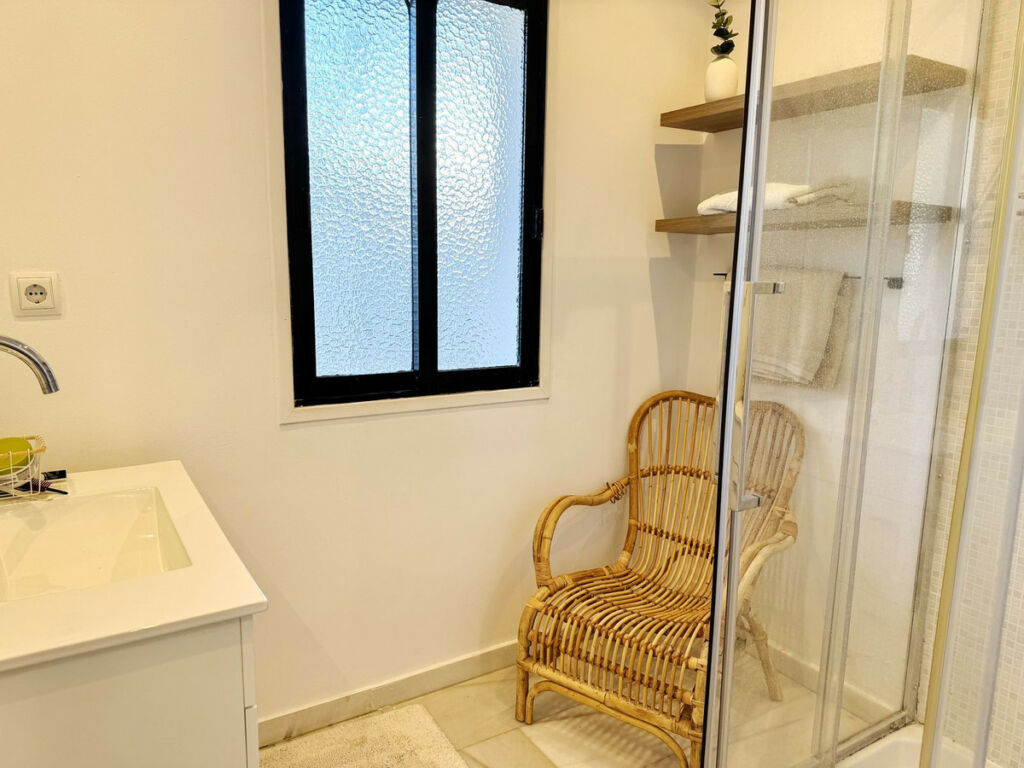 Detached Villa El Paraiso Málaga - image 14