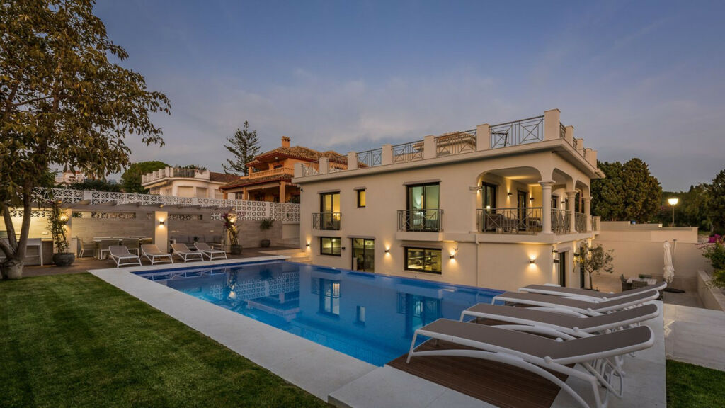 Detached Villa Río Real Málaga - Bild 15