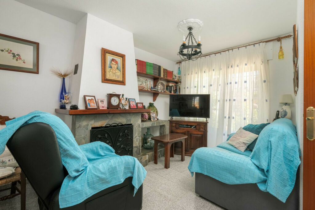 Detached Villa El Coto Málaga - image 15