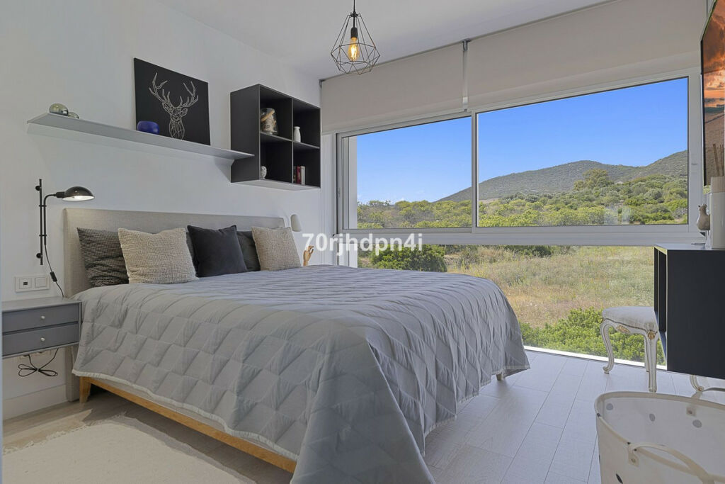Middle Floor Apartment Casares Málaga - image 15