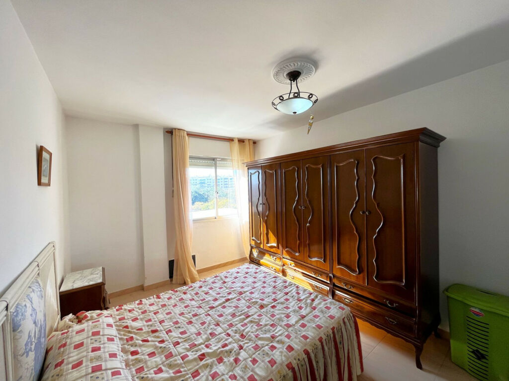 Middle Floor Apartment Estepona Málaga - image 15