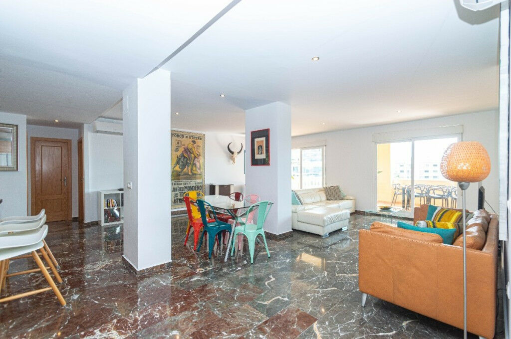 Middle Floor Apartment Carvajal Málaga - image 13