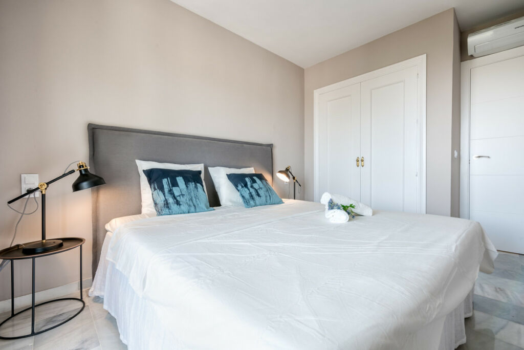 Top Floor Apartment Calahonda Málaga - image 15