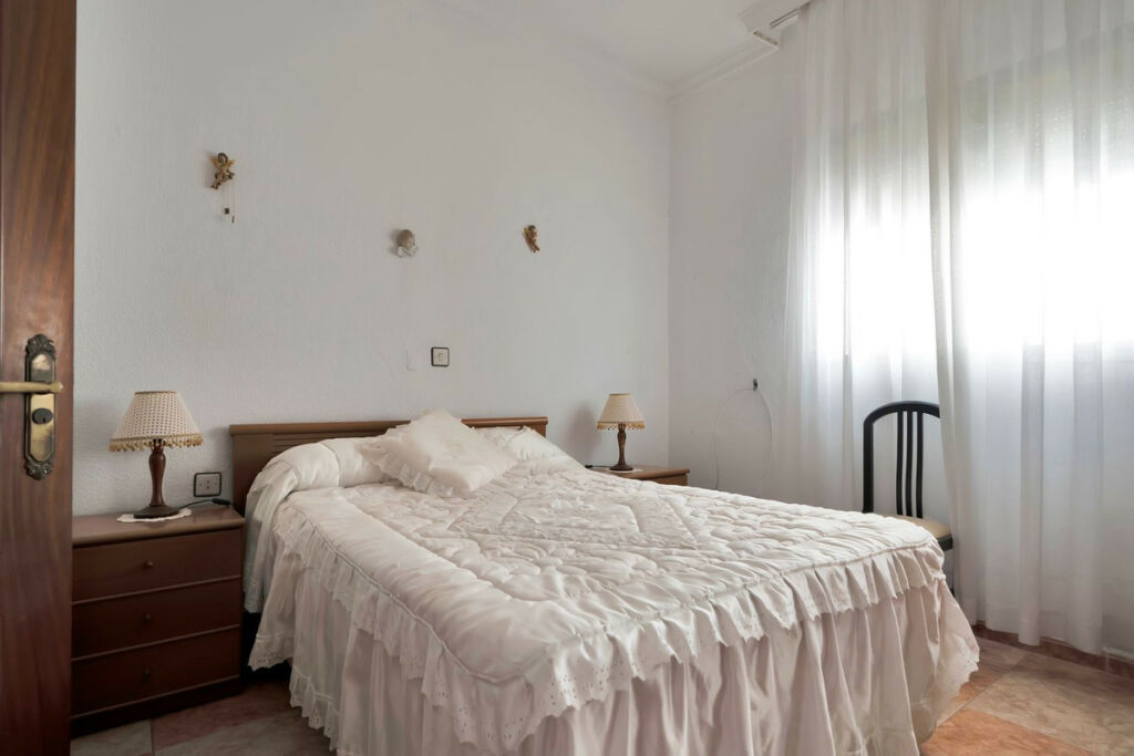 Detached Villa La Línea Cádiz - image 15