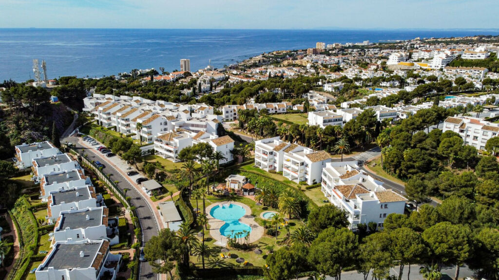 Middle Floor Apartment Riviera del Sol Málaga - image 16