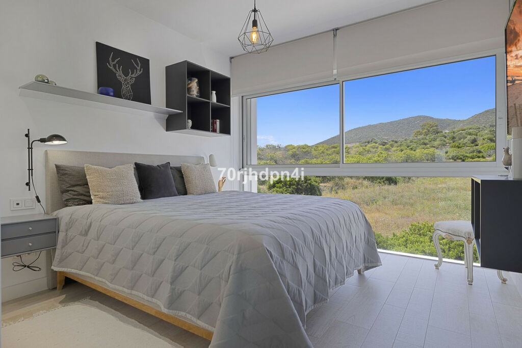 Middle Floor Apartment Casares Málaga - image 16