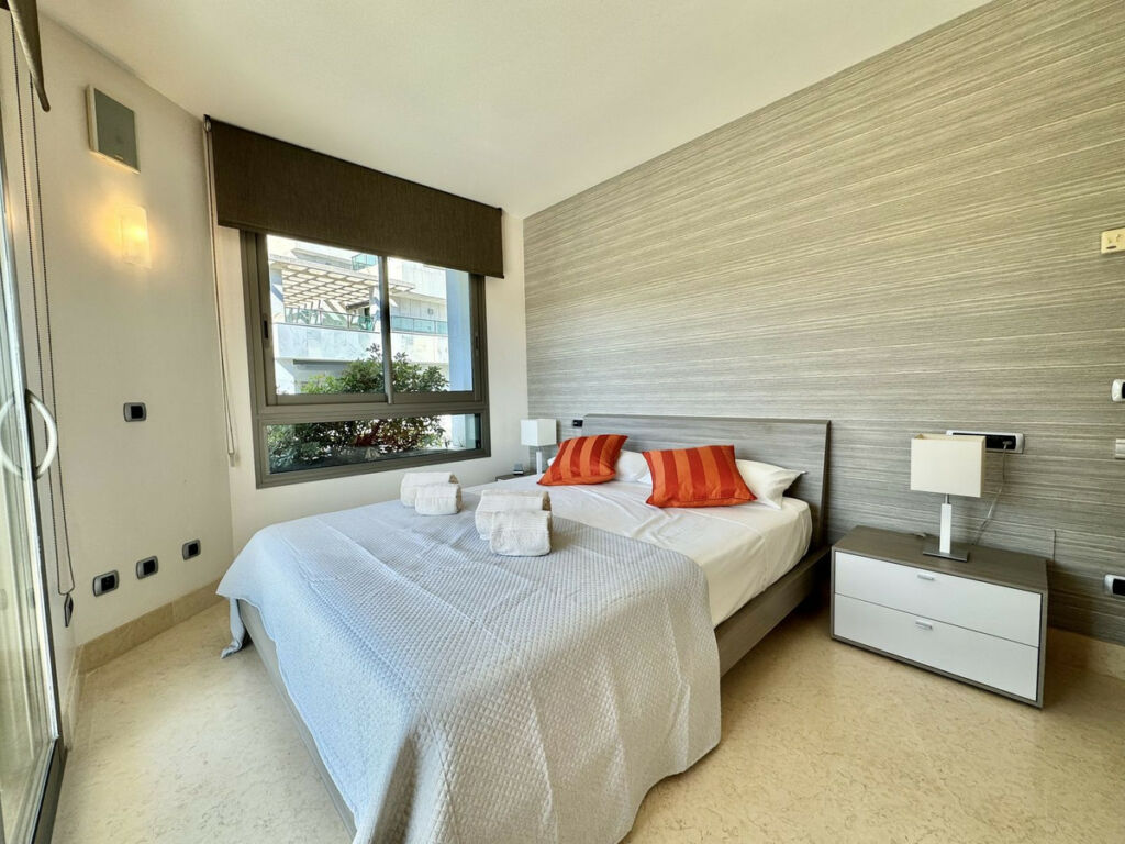 Middle Floor Apartment The Golden Mile Málaga - image 16