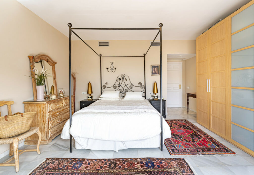 Middle Floor Apartment Benahavís Málaga - image 20