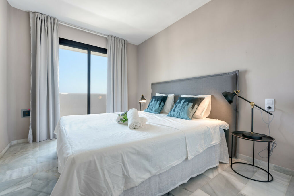Top Floor Apartment Calahonda Málaga - image 17