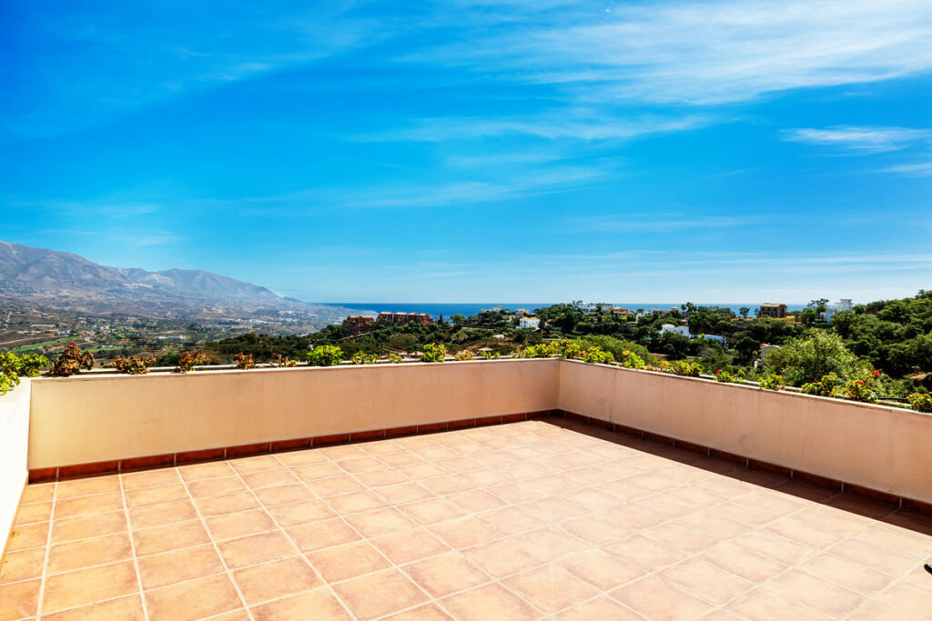 Detached Villa Marbella Málaga - image 17