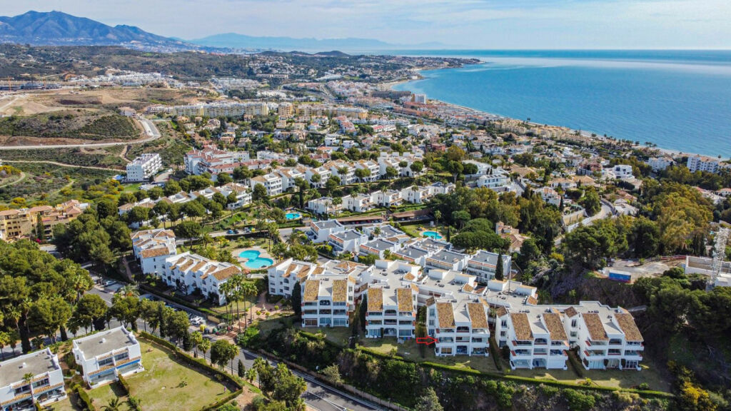 Middle Floor Apartment Riviera del Sol Málaga - image 17