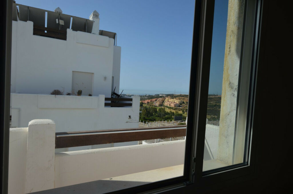 Middle Floor Apartment Estepona Málaga - image 17