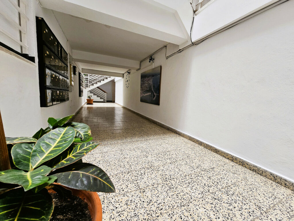 Middle Floor Apartment Estepona Málaga - image 17