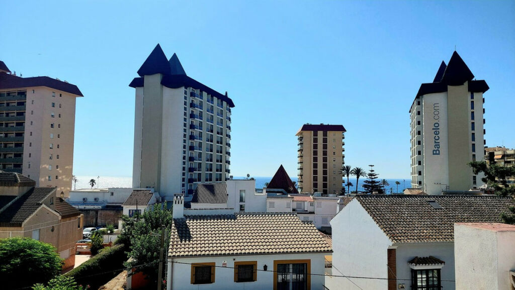 Top Floor Apartment Fuengirola Málaga - image 23