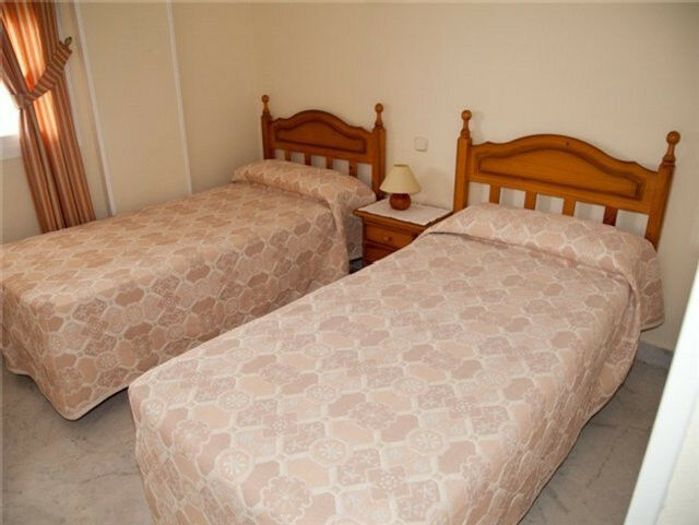 Middle Floor Apartment Puerto Banús Málaga - image 17