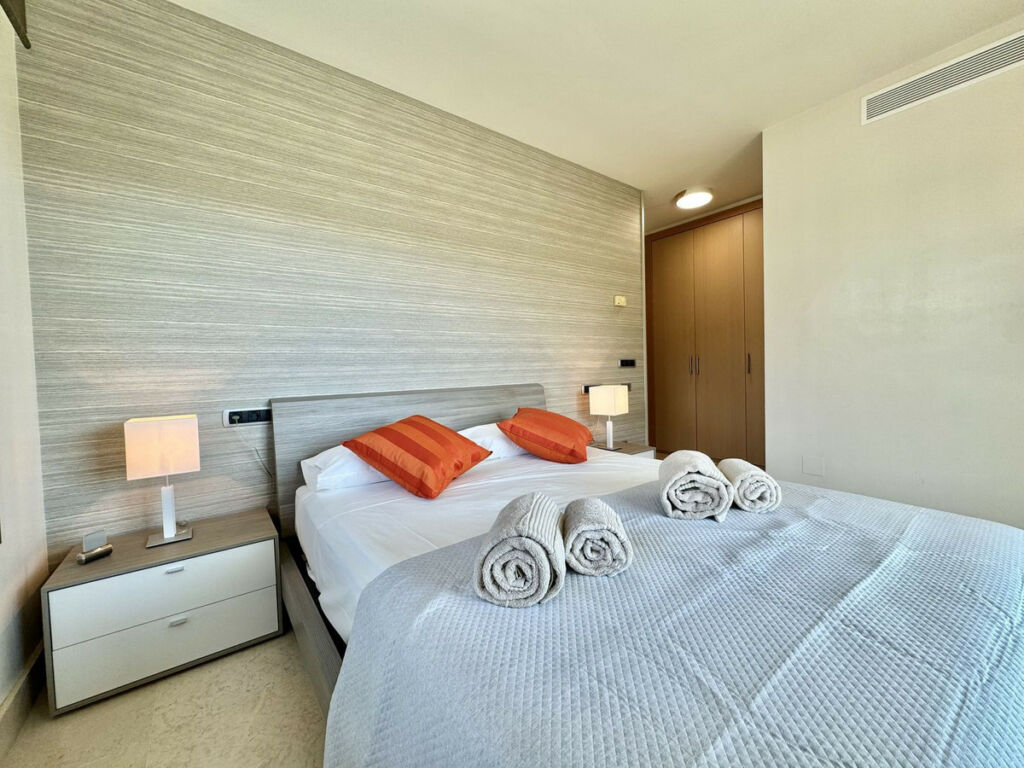 Middle Floor Apartment The Golden Mile Málaga - image 17