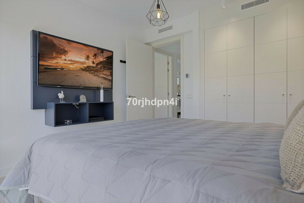 Middle Floor Apartment Casares Málaga - image 17