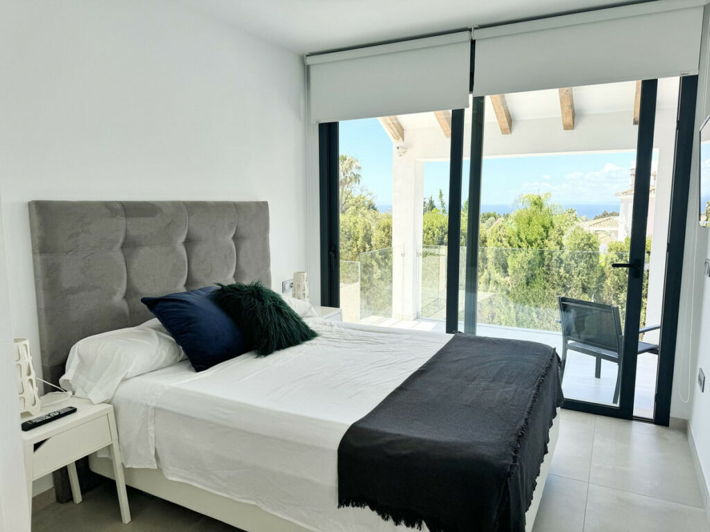Detached Villa El Rosario Málaga - image 17