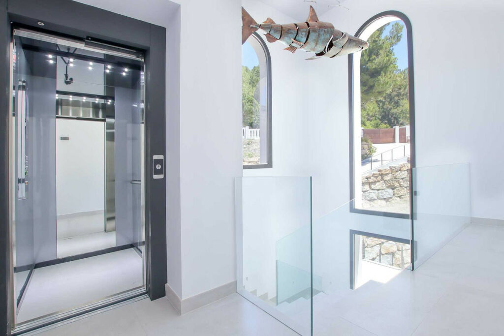 Detached Villa Marbella Málaga - image 10