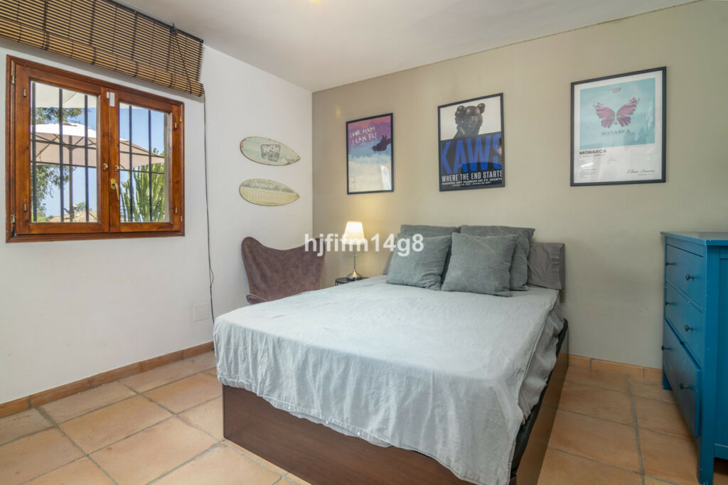 Detached Villa Benahavís Málaga - image 18