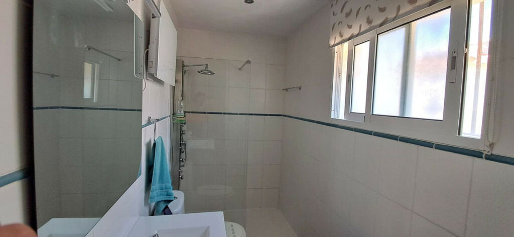 Detached Villa Estepona Málaga - image 18