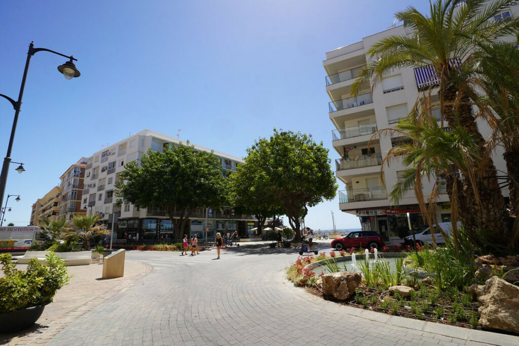 Middle Floor Apartment Estepona Málaga - image 19