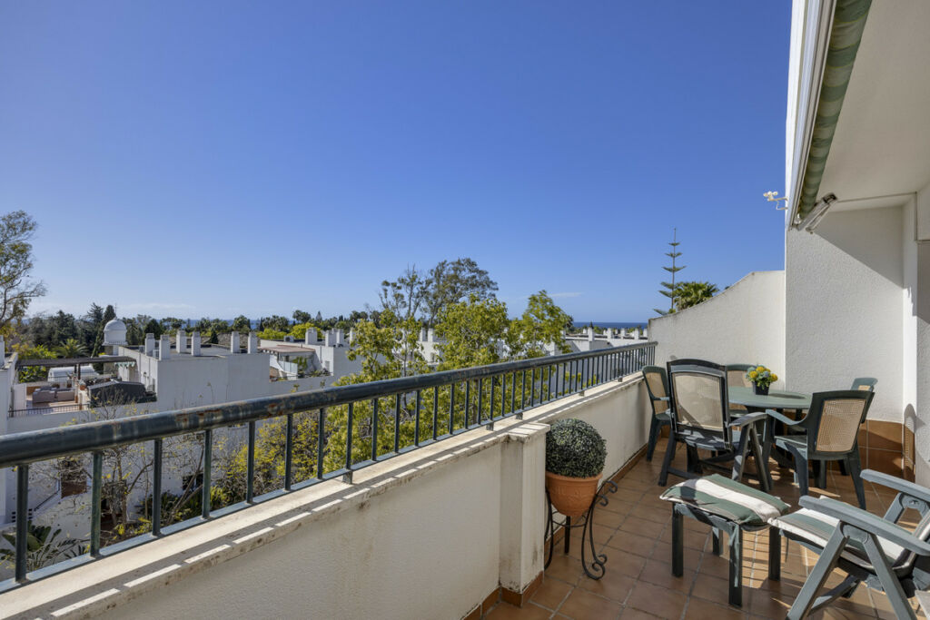 Top Floor Apartment Guadalmina Baja Málaga - image 19