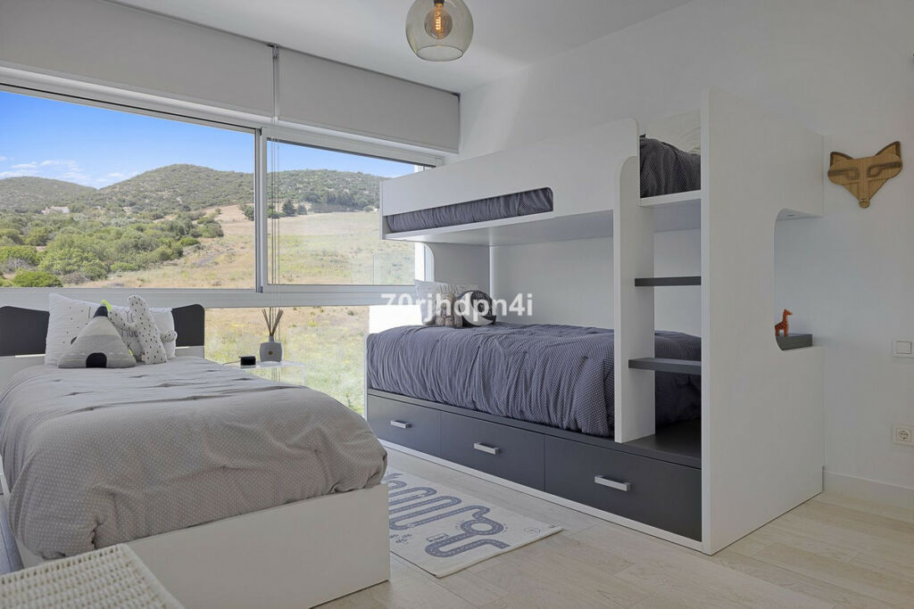 Middle Floor Apartment Casares Málaga - image 19