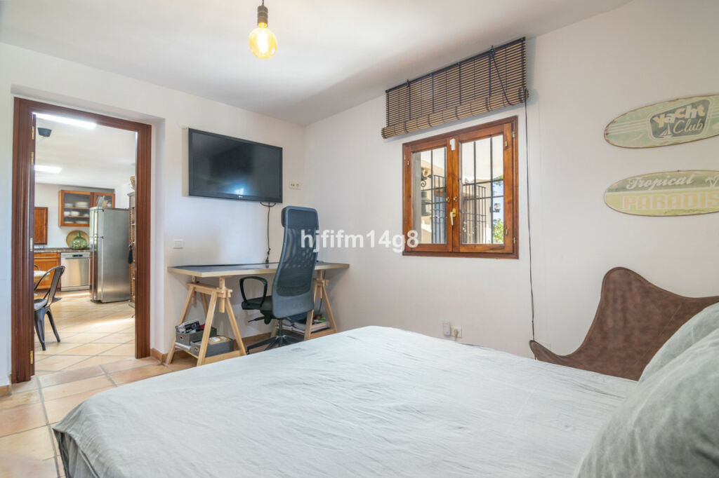 Detached Villa Benahavís Málaga - image 19
