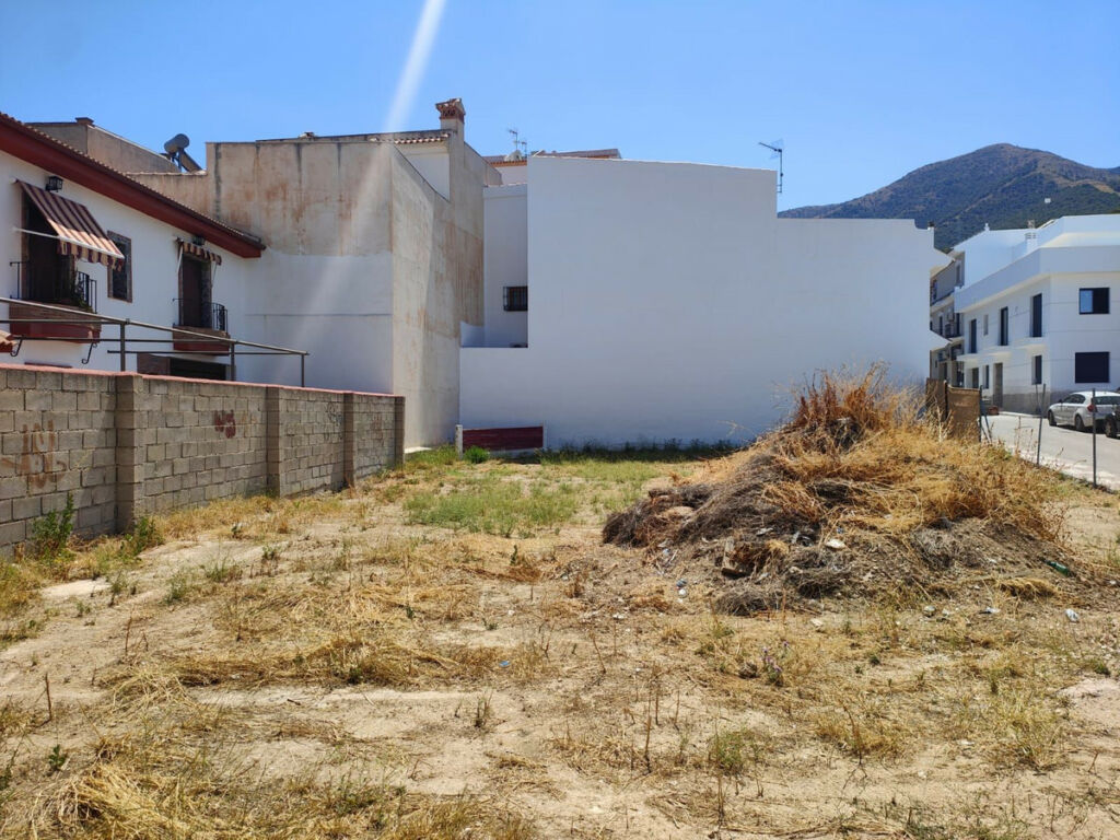 Residential Plot Alhaurín el Grande Málaga - image 2
