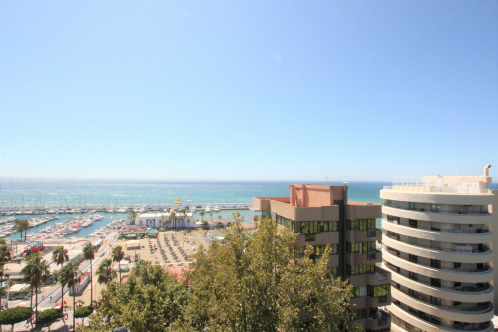 Middle Floor Apartment Marbella Málaga - image 8