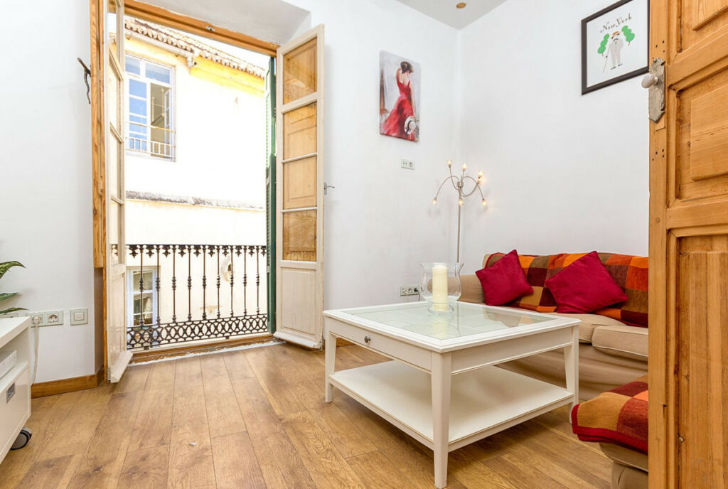 Middle Floor Apartment Málaga Centro Málaga - image 2