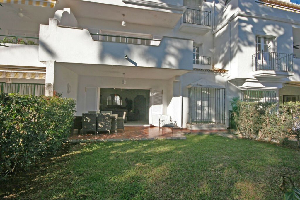 Duplex Estepona Málaga - image 2