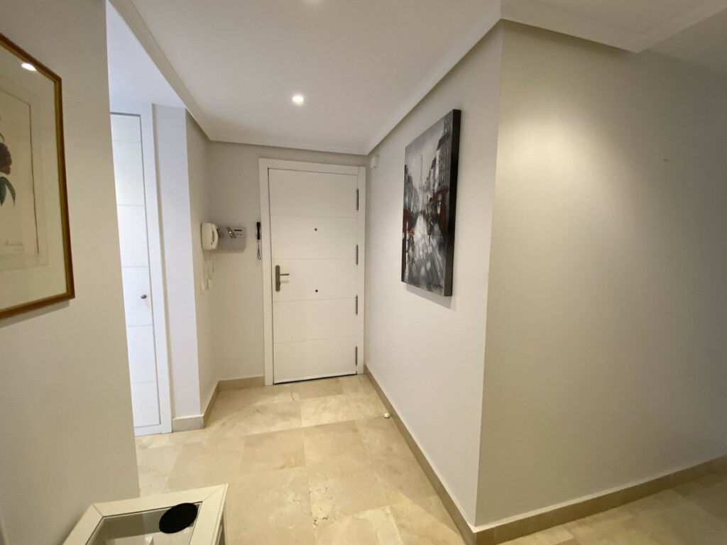 Penthouse New Golden Mile Málaga - image 2