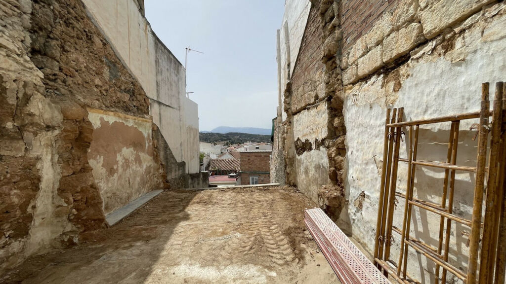 Residential Plot Alhaurín el Grande Málaga - image 2