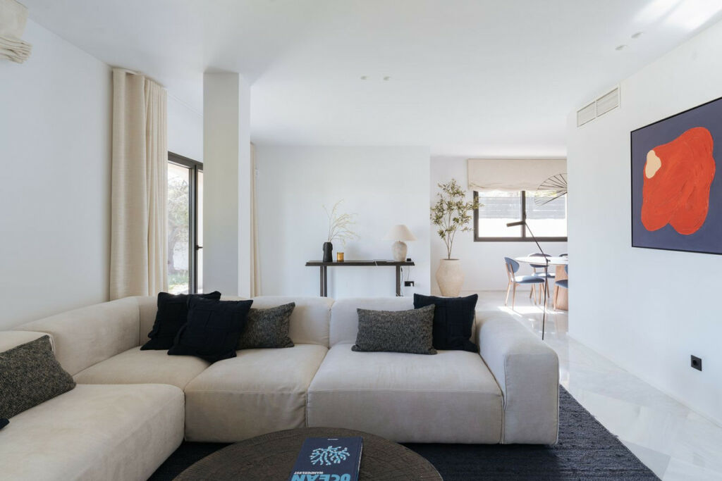 Detached Villa Marbella Málaga - image 2