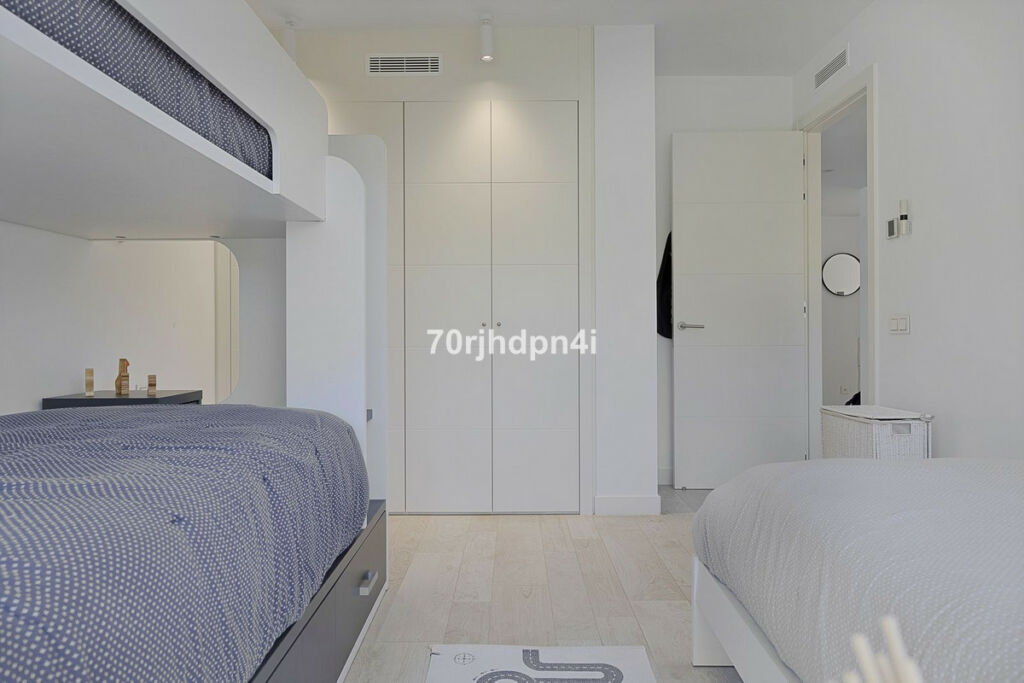 Middle Floor Apartment Casares Málaga - image 20
