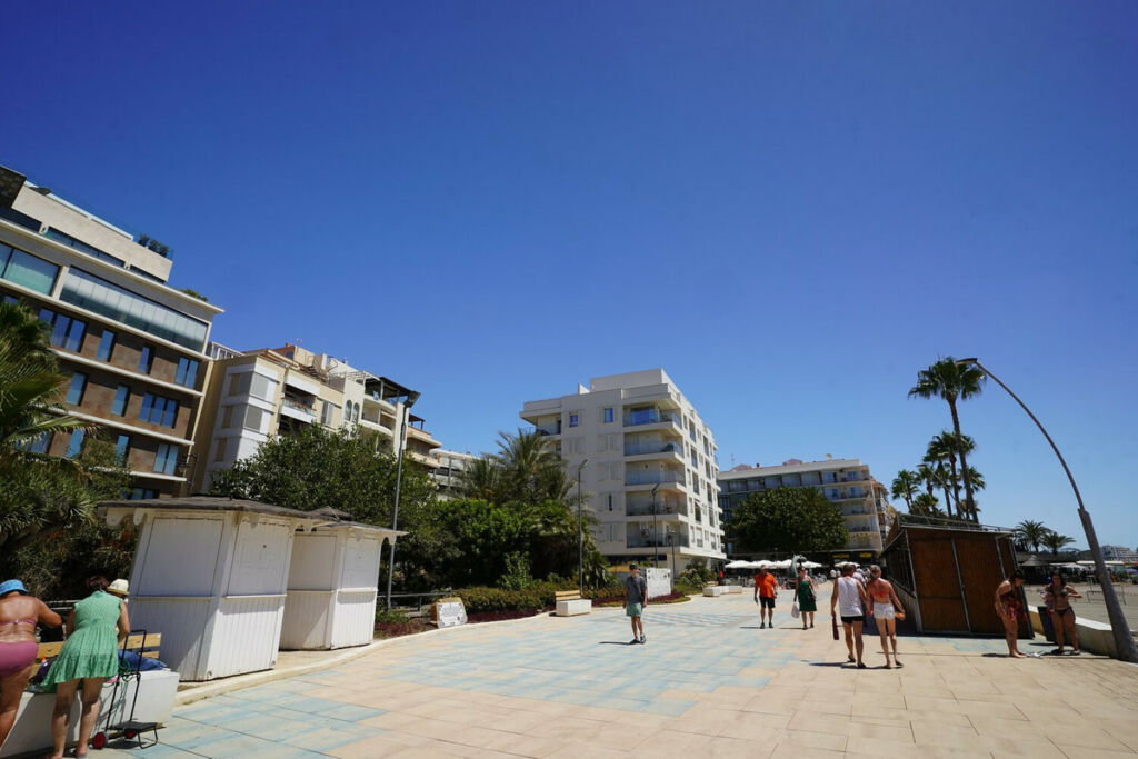 Middle Floor Apartment Estepona Málaga - image 20